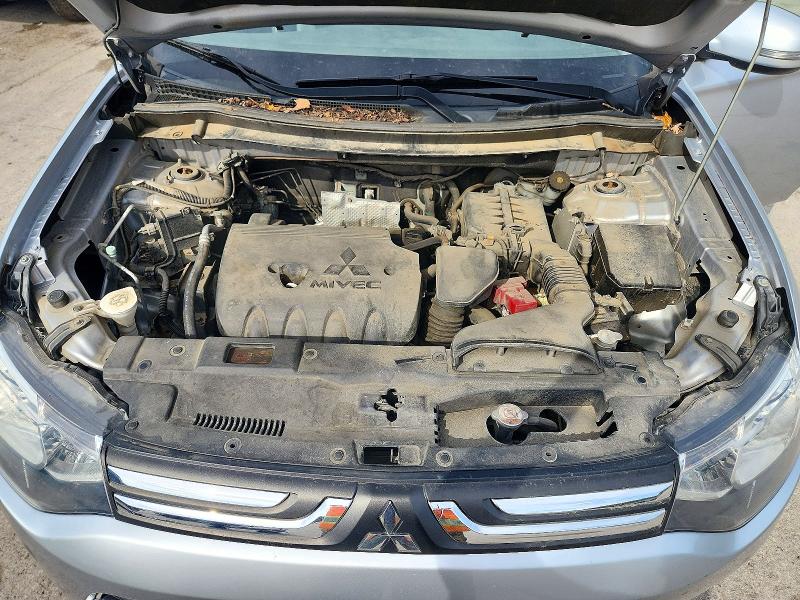 Снимка 12 от търг – 2014 MITSUBISHI OUTLANDER с VIN JA4AZ3A30EZ003580