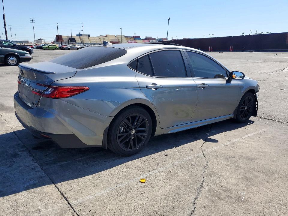 Photo 3 from auction – 2026 TOYOTA CAMRY with VIN 4T1DAACK5TU301406