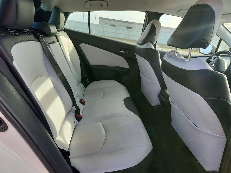 Снимка 10 от търг – 2017 TOYOTA PRIUS с VIN JTDKARFUXH3053190