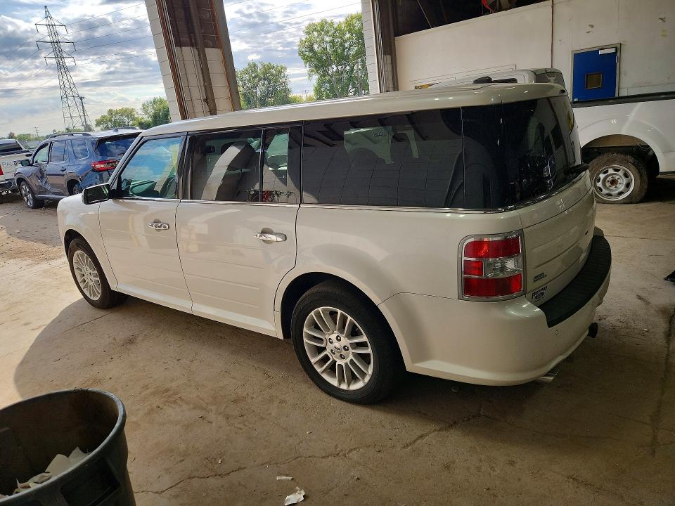 Снимка 2 от търг – 2015 FORD FLEX с VIN 2FMHK6C82FBA02403