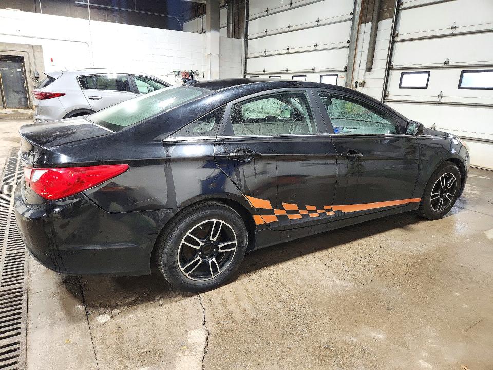 Photo 3 from auction – 2012 HYUNDAI SONATA with VIN 5NPEB4ACXCH435387