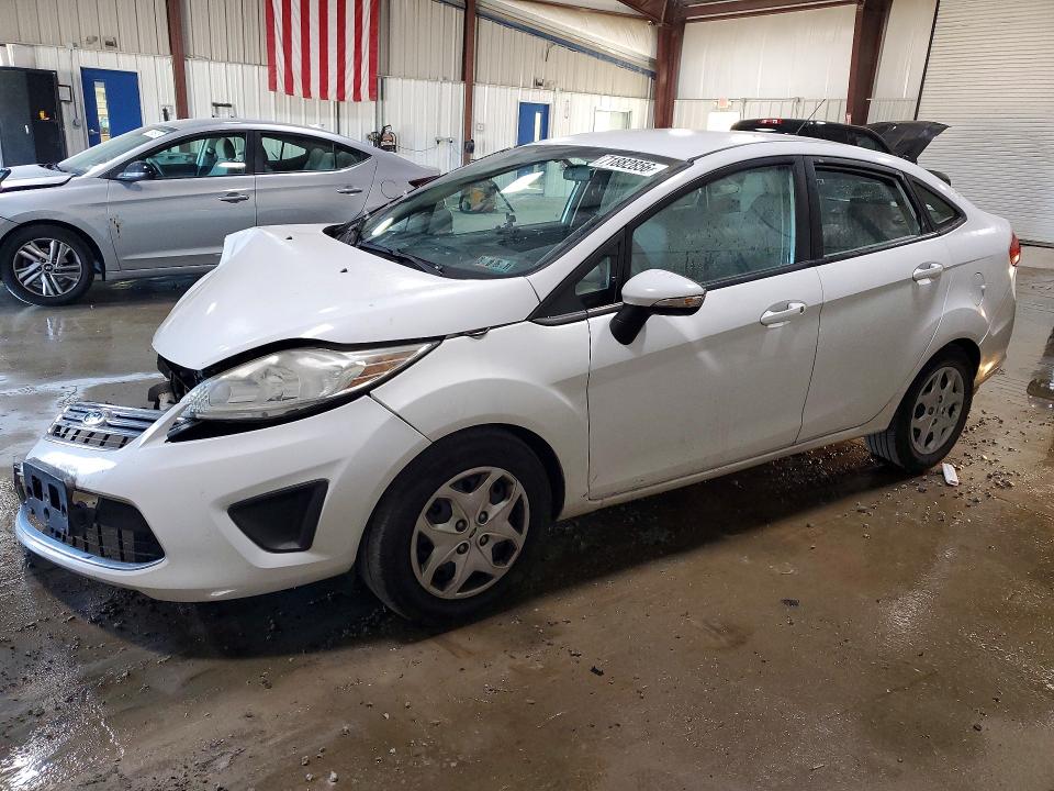 Снимка 1 от търг – 2013 FORD FIESTA с VIN 3FADP4BJXDM103431