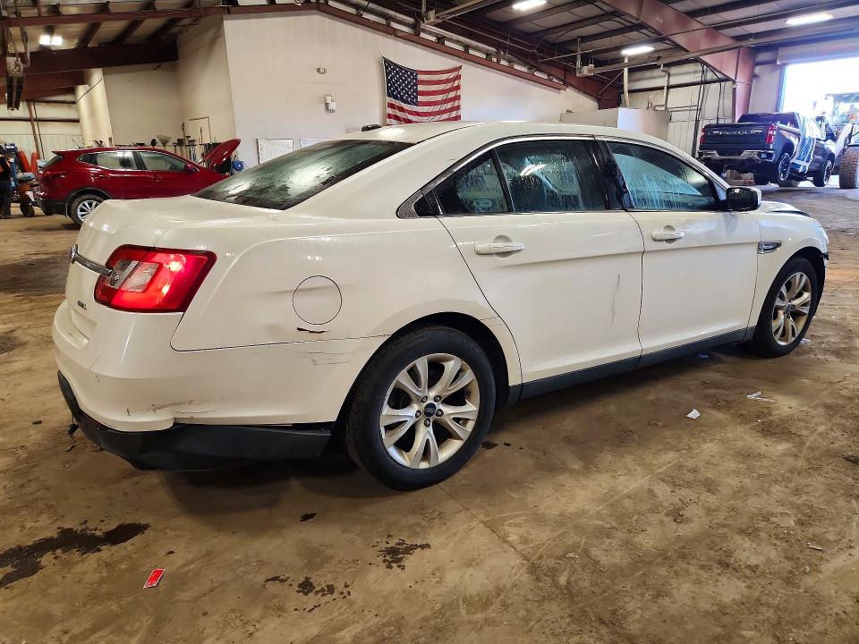 Фото 3 с аукциона – 2011 FORD TAURUS с VIN 1FAHP2EW7BG169312