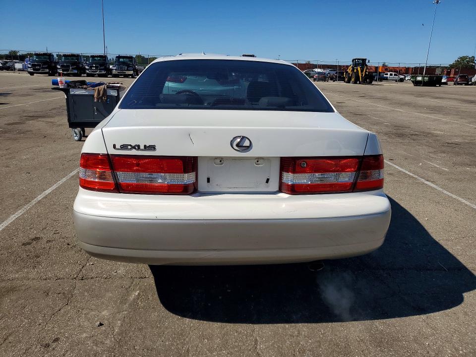 Photo 6 from auction – 2000 LEXUS ES with VIN JT8BF28G7Y5102509