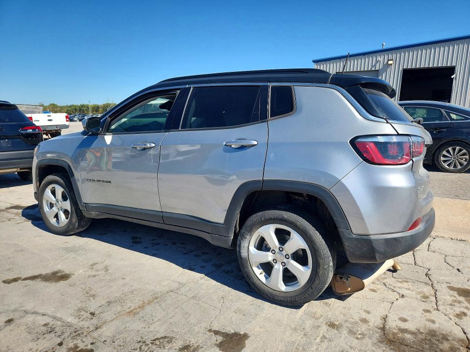 Фото 2 с аукциона – 2020 JEEP COMPASS с VIN 3C4NJDBB2LT174264