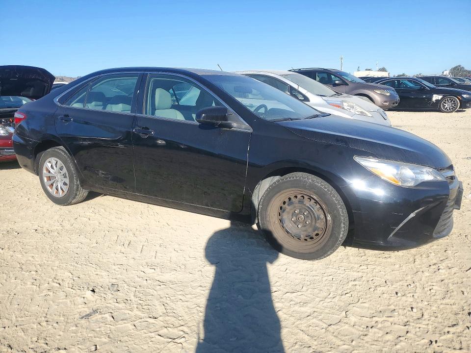Снимка 4 от търг – 2017 TOYOTA CAMRY с VIN 4T1BF1FK3HU332018