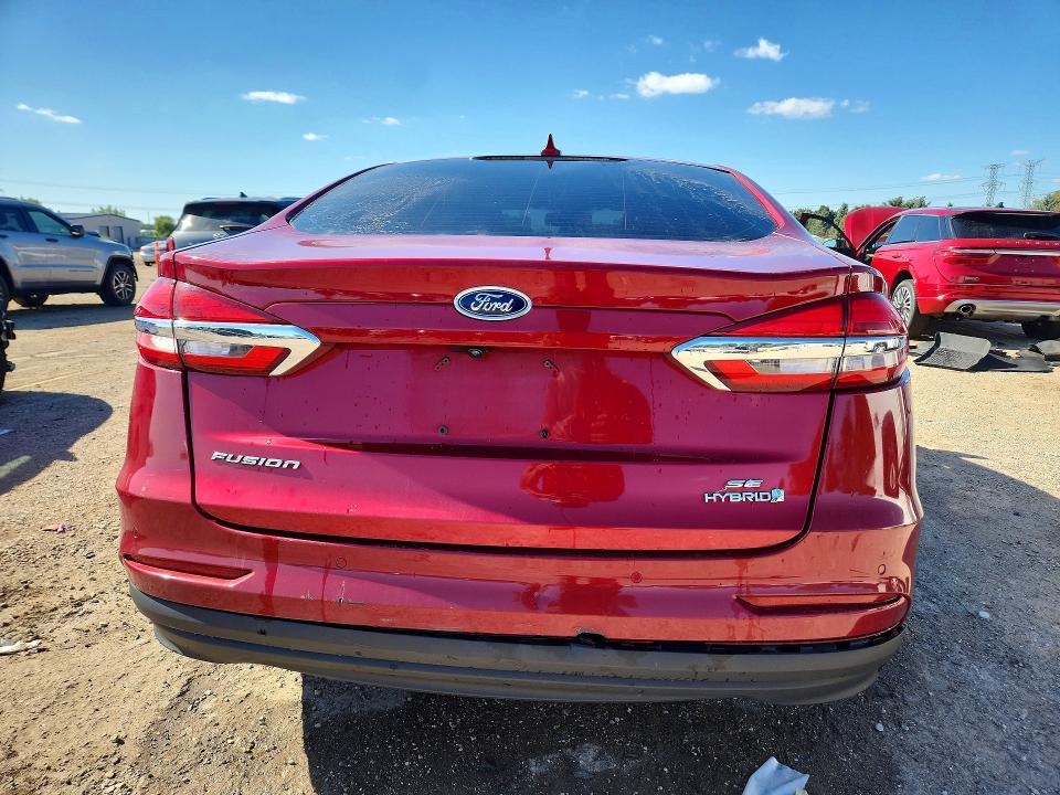 Снимка 6 от търг – 2019 FORD FUSION с VIN 3FA6P0LU1KR204609