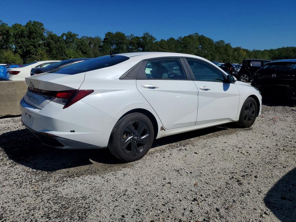 Снимка 3 от търг – 2021 HYUNDAI ELANTRA с VIN 5NPLM4AG3MH022376