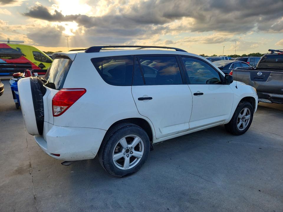 Photo 3 from auction – 2007 TOYOTA RAV4 with VIN JTMZD33V075057610
