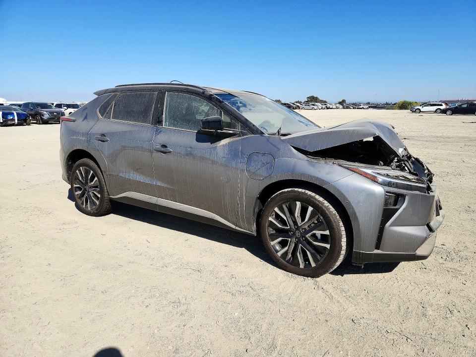 Photo 4 from auction – 2026 TOYOTA BZ with VIN JTMBDAFB8TA008843