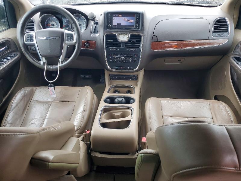 Photo 8 from auction – 2011 CHRYSLER TOWN & COUNTRY with VIN 2A4RR6DG5BR760595