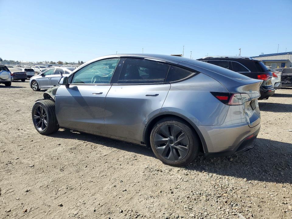 Photo 2 from auction – 2024 TESLA MODEL Y with VIN 7SAYGDED7RF211585