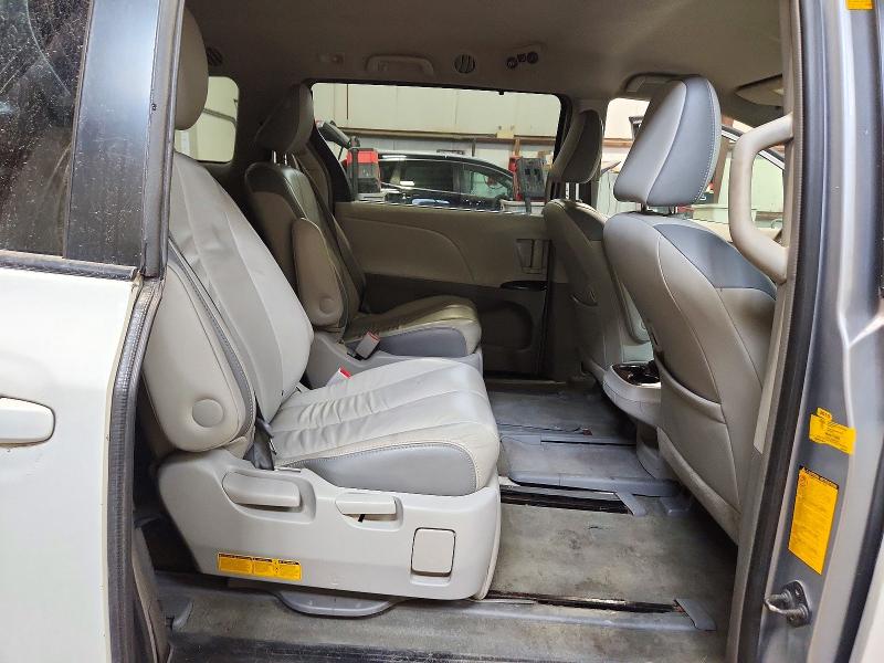 Снимка 11 от търг – 2012 TOYOTA SIENNA с VIN 5TDKK3DC4CS219506