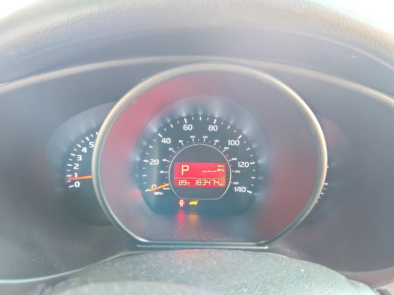 Снимка 9 от търг – 2014 KIA SOUL с VIN KNDJP3A58E7718857