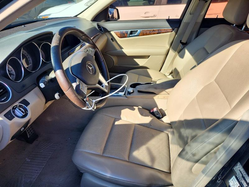 Photo 7 from auction – 2014 MERCEDES-BENZ C with VIN WDDGF4HB7EA932360