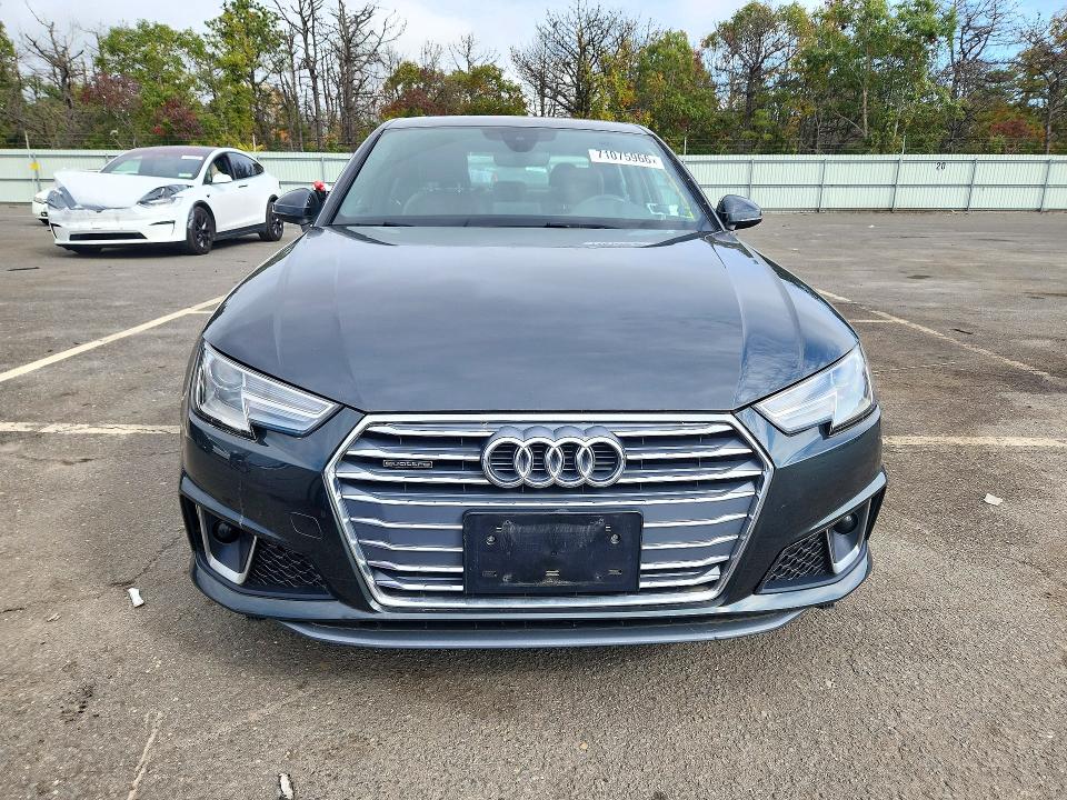 Photo 5 from auction – 2019 AUDI A4 with VIN WAUDNAF46KA117112