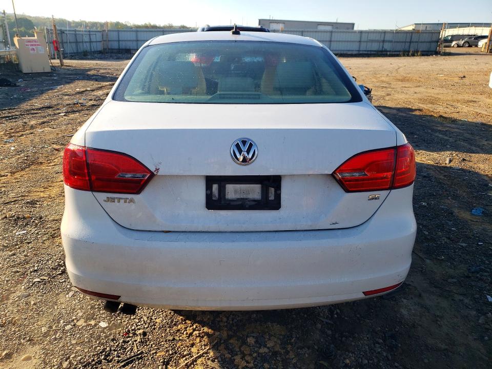 Снимка 6 от търг – 2014 VOLKSWAGEN JETTA с VIN 3VWD17AJ6EM298277