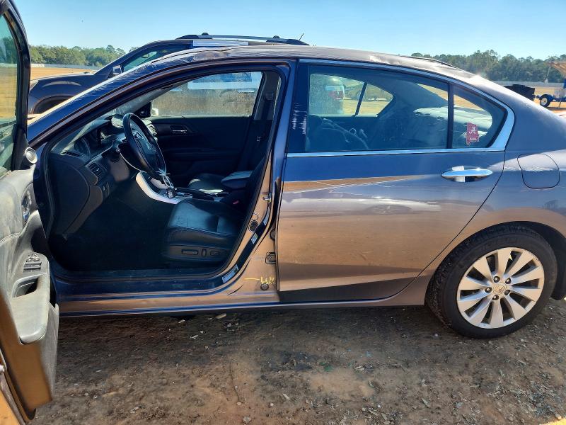 Photo 12 from auction – 2015 HONDA ACCORD with VIN 1HGCR3F82FA007909