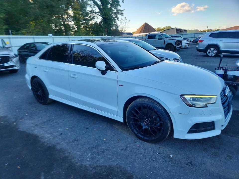 Photo 4 from auction – 2017 AUDI A3 with VIN WAUJ8GFFXH1033642
