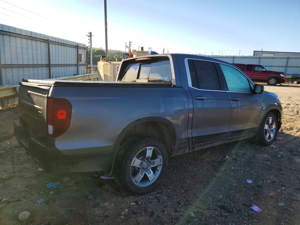 Снимка 3 от търг – 2025 HONDA RIDGELINE с VIN 5FPYK3F52SB036589
