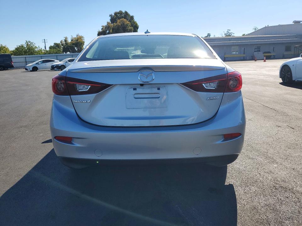 Снимка 6 от търг – 2017 MAZDA 3 с VIN 3MZBN1V76HM127265