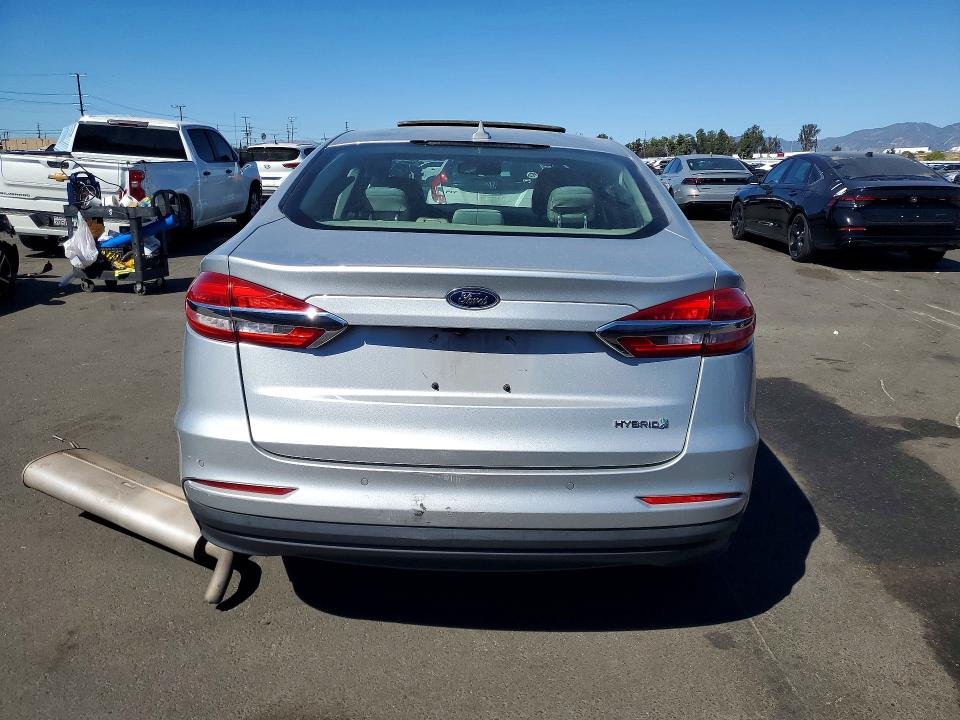 Photo 6 from auction – 2019 FORD FUSION with VIN 3FA6P0LU8KR242872