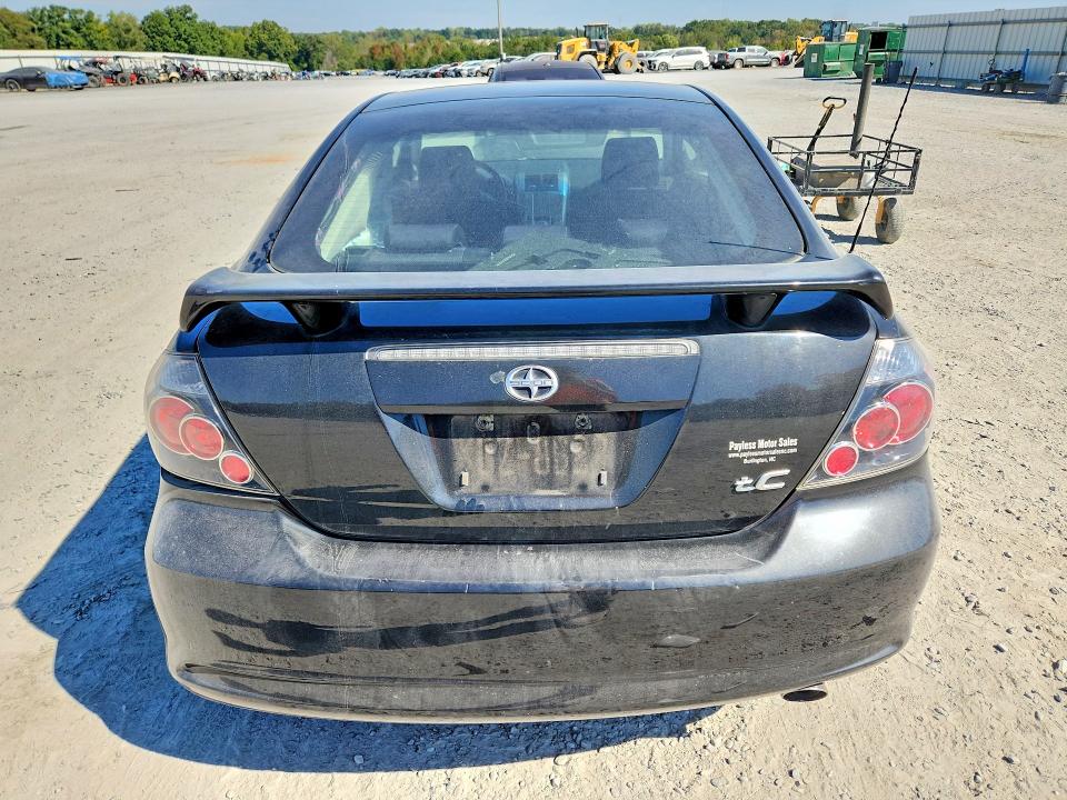 Снимка 6 от търг – 2008 SCION TC с VIN JTKDE167680270092