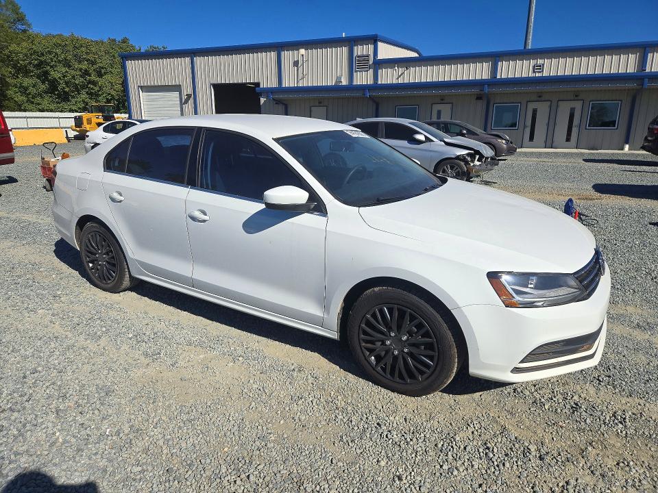 Снимка 4 от търг – 2017 VOLKSWAGEN JETTA с VIN 3VW2B7AJ5HM415050