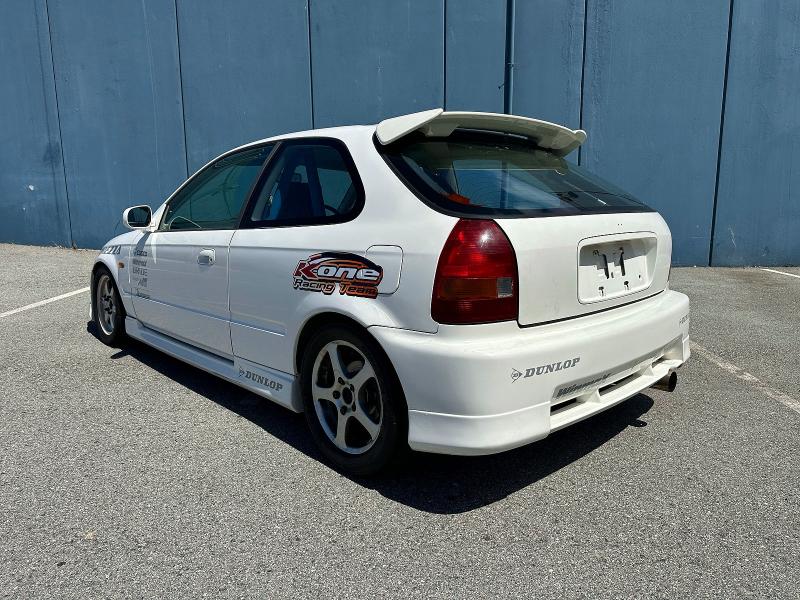 Снимка 3 от търг – 1997 HONDA CIVIC TYPE R MANUAL с VIN EK9100298
