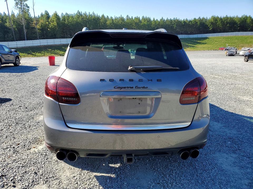 Photo 6 from auction – 2011 PORSCHE CAYENNE with VIN WP1AC2A2XBLA87106