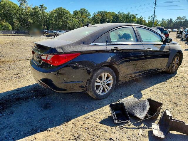 Photo 3 from auction – 2013 HYUNDAI SONATA with VIN 5NPEB4AC8DH665026