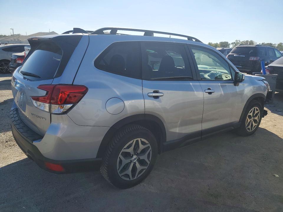 Снимка 3 от търг – 2024 SUBARU FORESTER с VIN JF2SKADC1RH476111