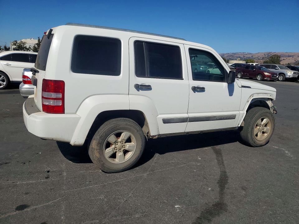 Photo 3 from auction – 2012 JEEP LIBERTY with VIN 1C4PJMAK1CW173062