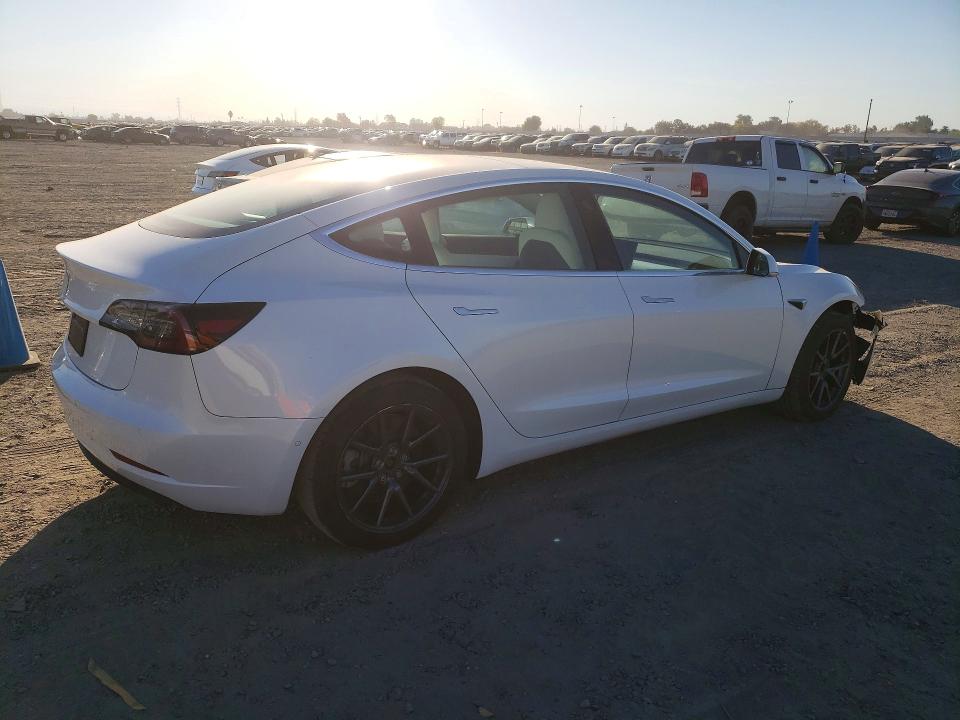 Фото 3 с аукциона – 2020 TESLA MODEL 3 с VIN 5YJ3E1EAXLF599095