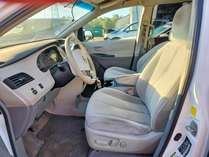 Photo 7 from auction – 2011 TOYOTA SIENNA with VIN 5TDKK3DC0BS122995