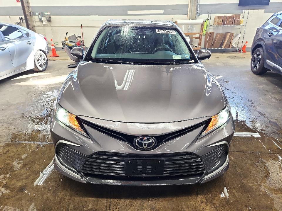 Снимка 5 от търг – 2023 TOYOTA CAMRY с VIN 4T1C11AKXPU812646