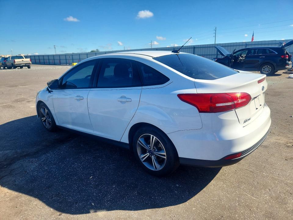 Foto 2 de la subasta – 2016 FORD FOCUS con VIN 1FADP3FE8GL385713