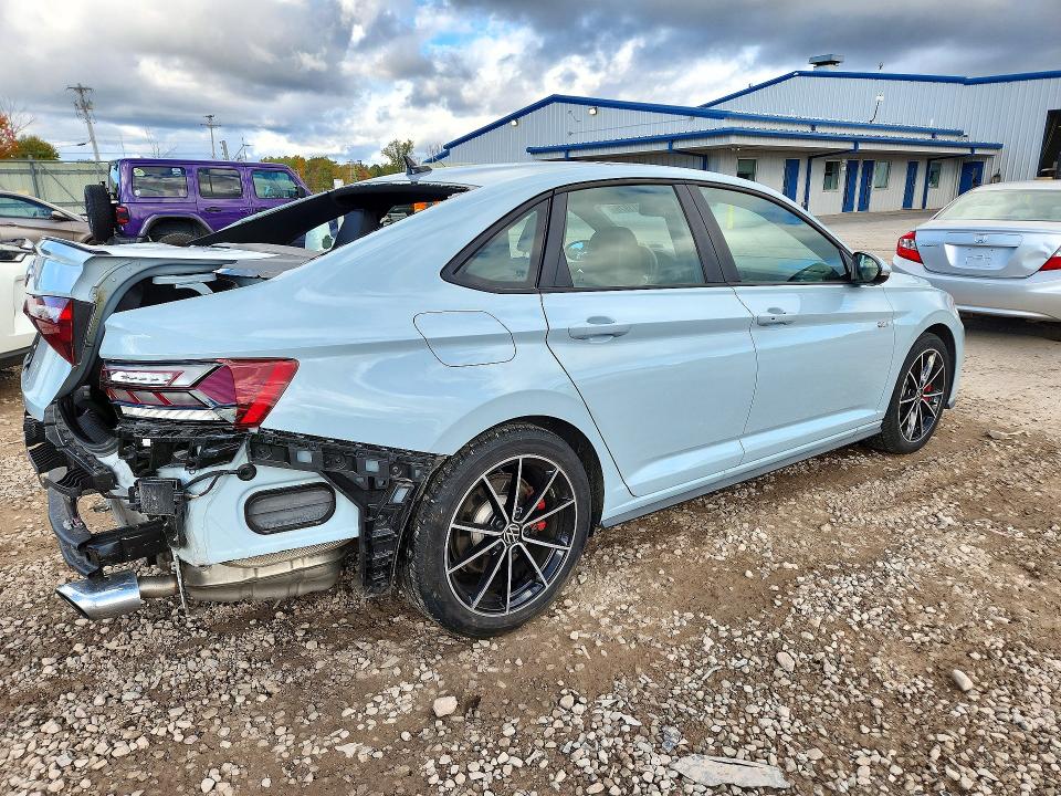 Снимка 3 от търг – 2025 VOLKSWAGEN JETTA с VIN 3VW1T7BU5SM047073