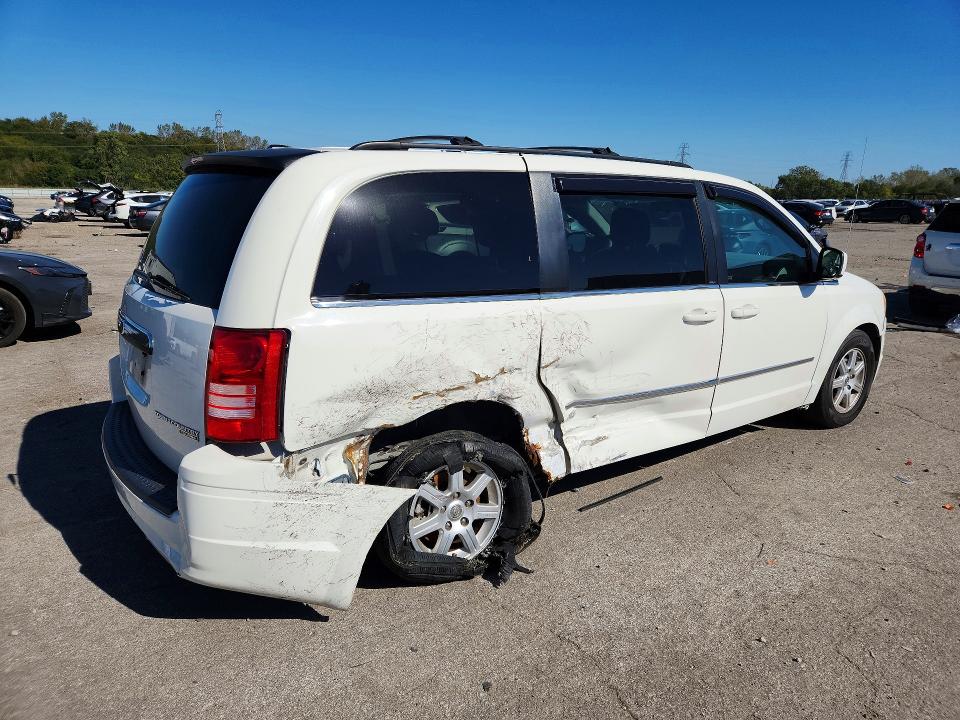 Снимка 3 от търг – 2010 CHRYSLER TOWN & COUNTRY с VIN 2A4RR5DX9AR442455