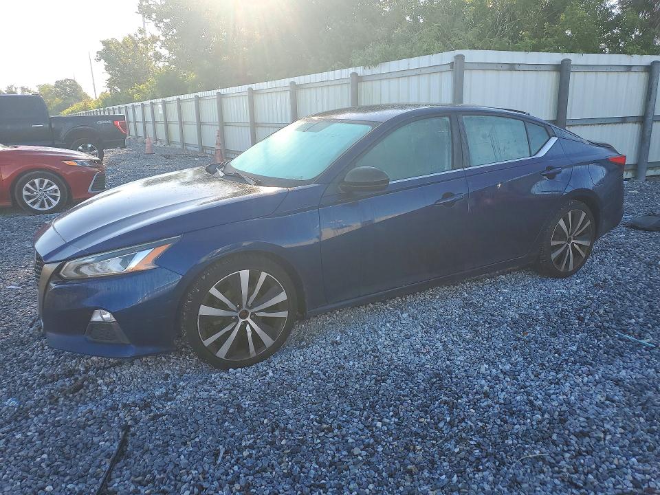 NISSAN ALTIMA 2019 with VIN 1N4BL4CV5KC251313 - Photo from auction