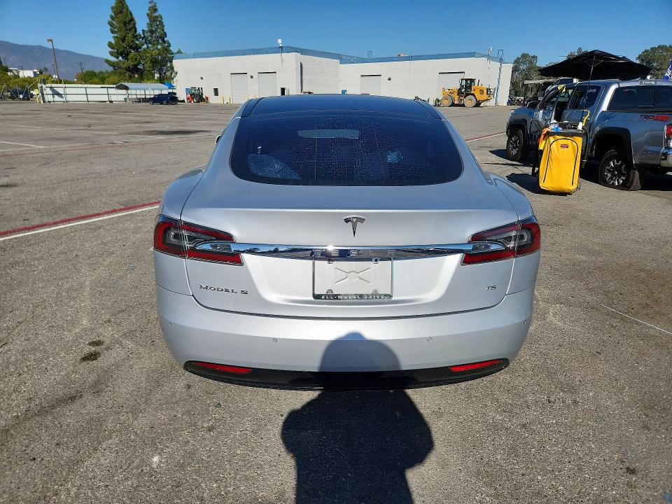 Фото 6 с аукциона – 2016 TESLA MODEL S с VIN 5YJSA1E16GF166659