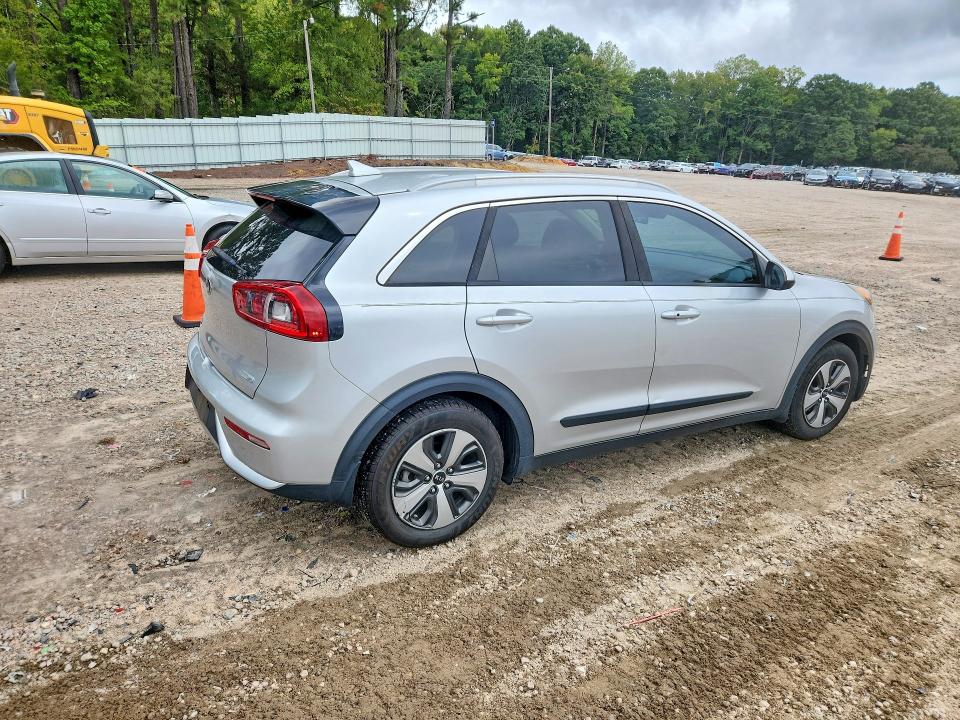 Фото 3 с аукциона – 2017 KIA NIRO с VIN KNDCB3LCXH5074698