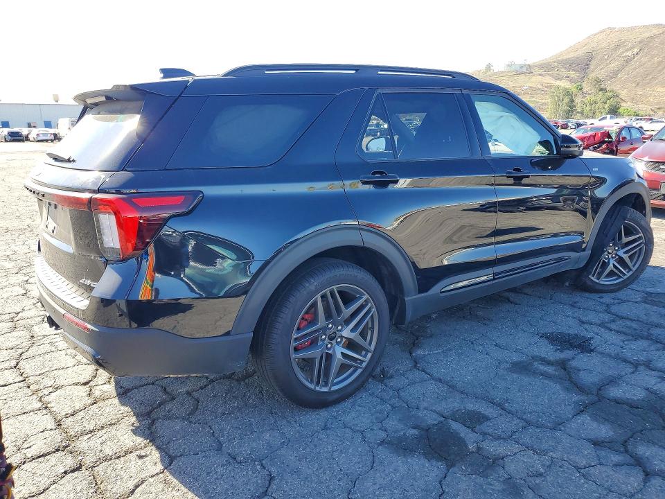 Zdjęcie 3 z aukcji – 2026 FORD EXPLORER z VIN 1FMUK8KH0TGA78315