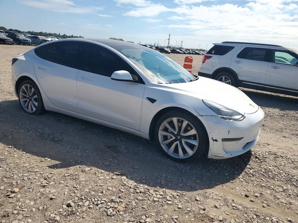 Photo 4 from auction – 2019 TESLA MODEL 3 with VIN 5YJ3E1EA0KF402580