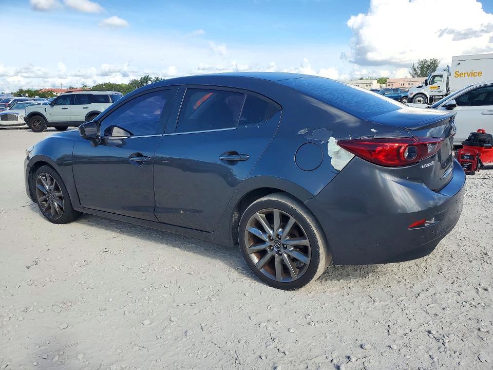 Снимка 2 от търг – 2018 MAZDA 3 с VIN 3MZBN1V35JM185080