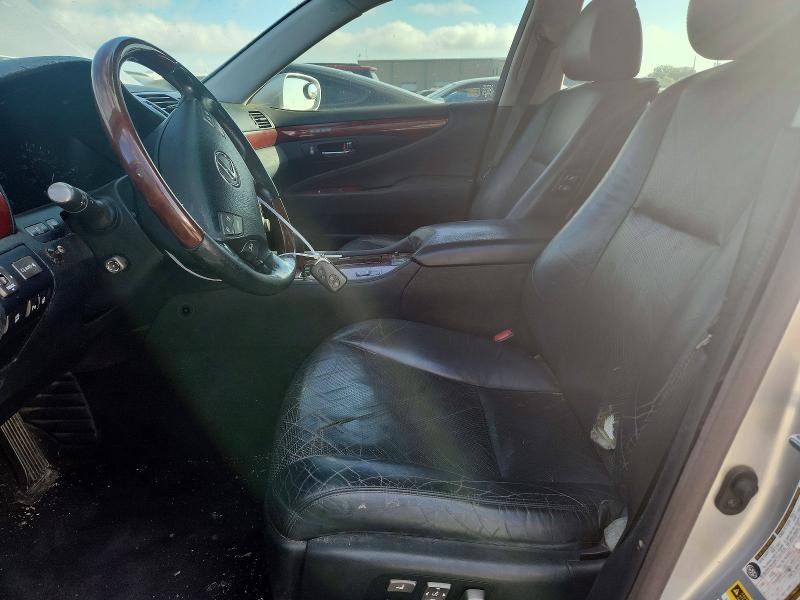 Photo 7 from auction – 2009 LEXUS LS with VIN JTHBL46F395091511