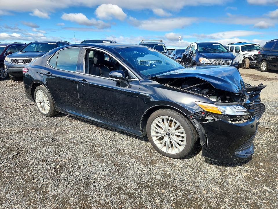 Снимка 4 от търг – 2018 TOYOTA CAMRY HYBRID с VIN 4T1B21HK4JU504670