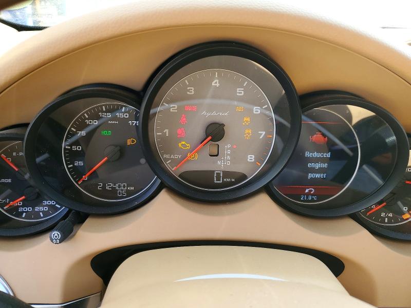 Снимка 9 от търг – 2011 PORSCHE CAYENNE с VIN WP1AE2A20BLA92602