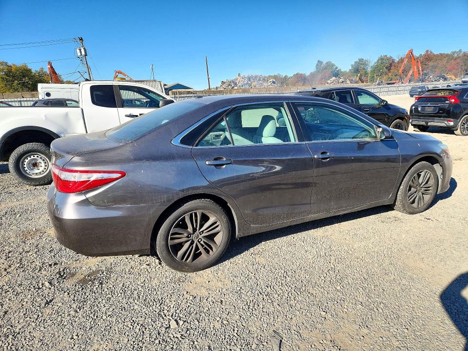 Снимка 3 от търг – 2015 TOYOTA CAMRY с VIN 4T4BF1FKXFR453051