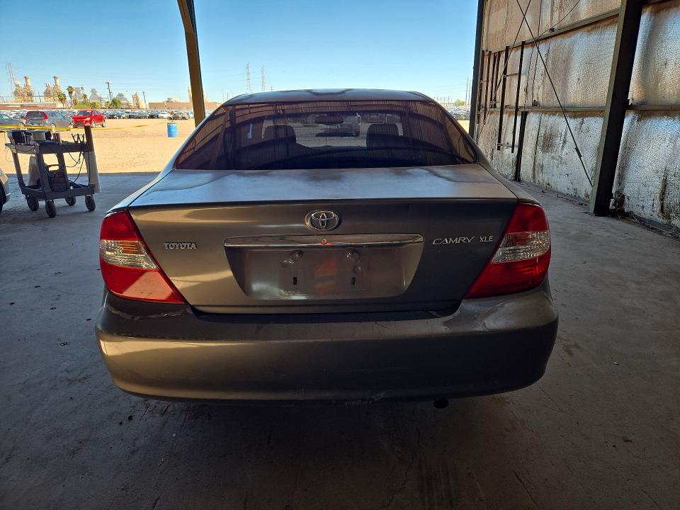 Снимка 6 от търг – 2004 TOYOTA CAMRY с VIN 4T1BE30K94U938599